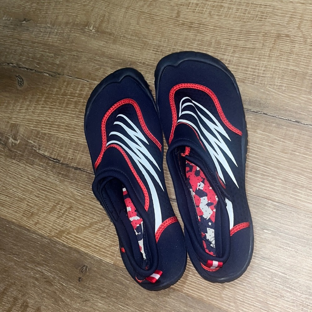 Men’s Swim Shoes